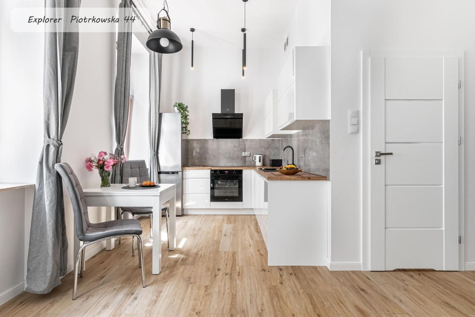 Regnum Noctis Piotrkowska 44 Appartement Łódź Buitenkant foto