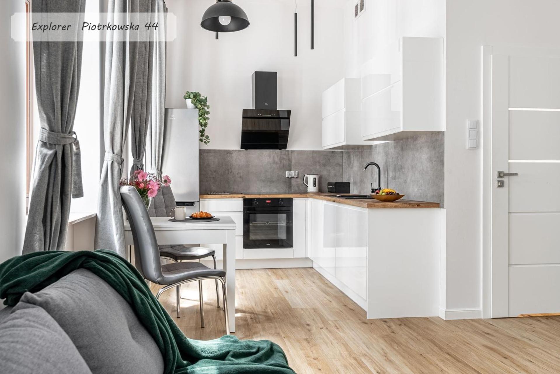 Regnum Noctis Piotrkowska 44 Appartement Łódź Buitenkant foto